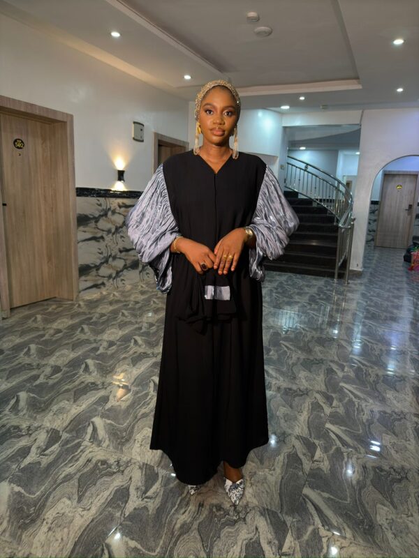 Limas Abayas