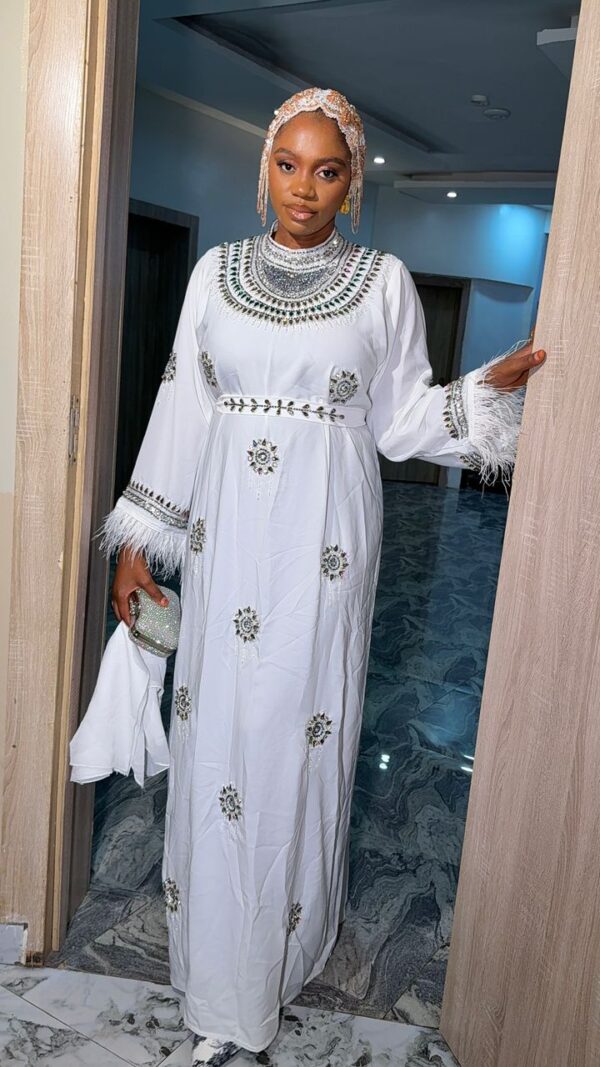 Limas Abayas