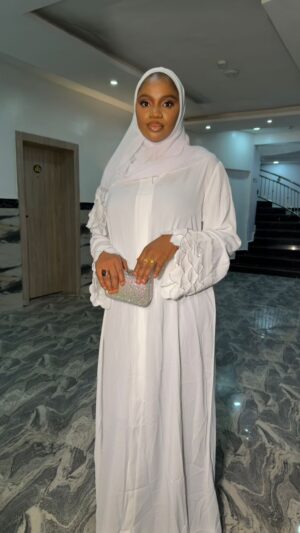 Limas Abayas