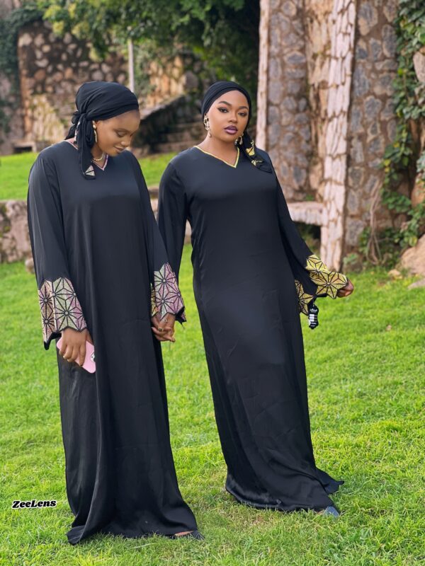 Limas Abayas