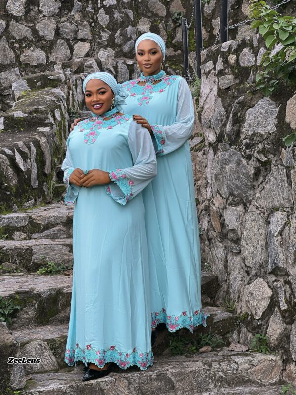 Limas Abayas